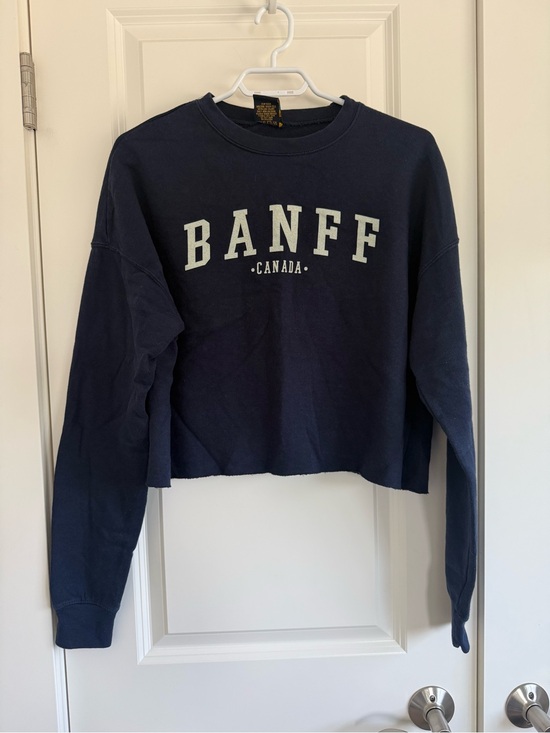 Tops - Canada Navy Cropped Crewneck Sweatshirt